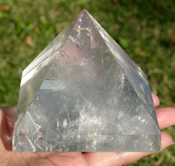 This gemstone pyramid is high quality. Very beautiful The Clear 