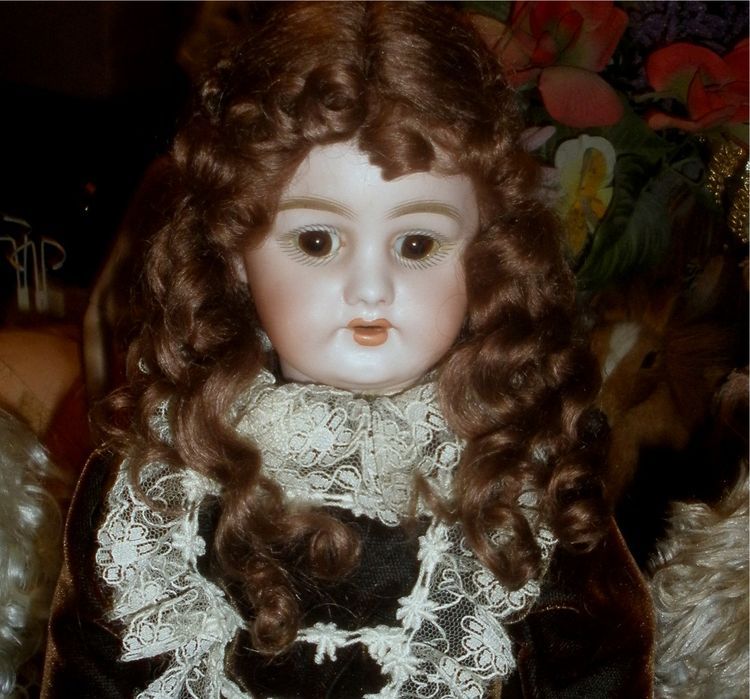 beautiful long mohair doll wig size 8 9 French & German doll  