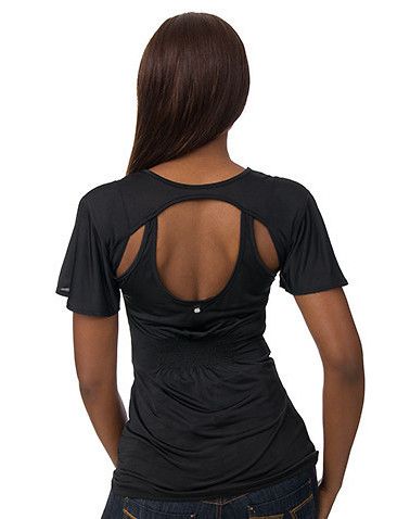 APPLE BOTTOMS FASHION DESIGNER TOP WITH RUCHED DETAIL  