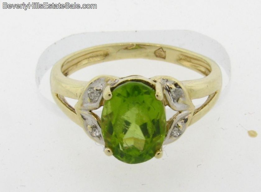 Beautiful Peridot & Diamonds 14k Gold Ring  